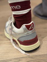 Charger l'image dans la galerie, AUTRY Baskets Hyperway Low Wom Silver/Syra