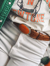 Charger l'image dans la galerie, Ceinture Claris Virot Dallas Chocolat avec boucle Orange