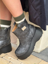 Charger l&#39;image dans la galerie, GANNI Bottines Basses Gris Foncé

