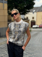 Charger l&#39;image dans la galerie, FORTE_FORTE Pull Jacquard Python en Alpaga
