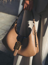 Charger l'image dans la galerie, Kat Small Butter Coca Mocha
