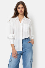 Charger l&#39;image dans la galerie, Daddy Oversized Shirt / White with Transparent Stripes
