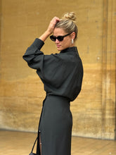 Charger l&#39;image dans la galerie, MaxMara Robe Chemise Asymétrique Noir
