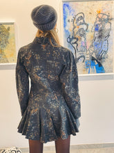 Charger l&#39;image dans la galerie, GANNI Robe Chemise Noire à Fleurs
