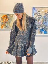 Charger l&#39;image dans la galerie, GANNI Robe Chemise Noire à Fleurs
