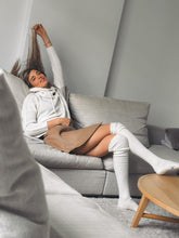Charger l&#39;image dans la galerie, KUJTEN Chaussettes Blanches XXL
