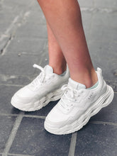 Charger l&#39;image dans la galerie, IRO Baskets Wave Blanches
