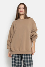 Charger l'image dans la galerie, AME Sweat Oversize Ulla | Vintage Camel
