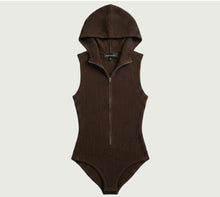 Charger l'image dans la galerie, HERSKIND Clothilde Knit Hooded Bodystoc Coffee
