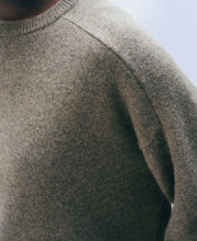 Charger l&#39;image dans la galerie, WHITE+WARREN Pull Ras du Cou en Cachemire à Manches Raglan Beige Cendré
