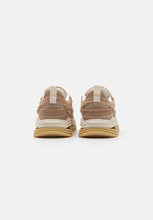 Charger l&#39;image dans la galerie, IRO Baskets Wave Sable
