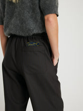 Charger l'image dans la galerie, MARGAUX LONNBERG Pantalon Gerry Brown Stripes
