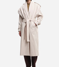 Charger l&#39;image dans la galerie, MARGAUX LONNBERG Manteau Twiggy Off White
