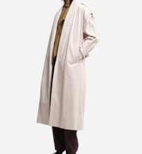 Charger l&#39;image dans la galerie, MARGAUX LONNBERG Manteau Twiggy Off White
