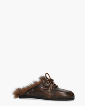 Charger l'image dans la galerie, POSA Boat Loafer Mule Hairfy Fur - Burgundy

