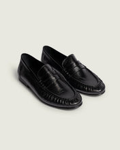 Charger l'image dans la galerie, POSA Penny Loafer Wrinkle - Cuir Brillant Noir
