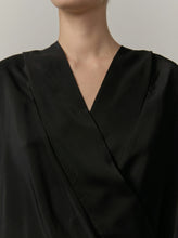 Charger l'image dans la galerie, BIRGITTE HERSKIND Sisi Silk Hooded Blouse - Black
