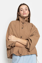 Charger l'image dans la galerie, AME Veste Onana Beige
