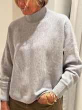 Charger l'image dans la galerie, ABSOLUT CASHMERE Pull en Cachemire FABIANA
