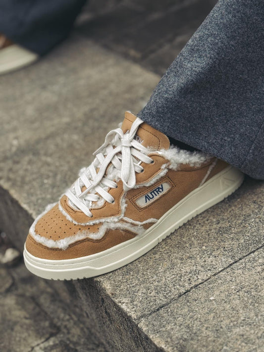 AUTRY Baskets Daim Shearling Cognac