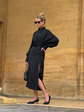 Charger l&#39;image dans la galerie, MaxMara Robe Chemise Asymétrique Noir
