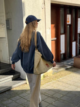Charger l&#39;image dans la galerie, AME Ulla Oversized Sweatshirt | Vintage Navy

