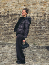 Charger l&#39;image dans la galerie, MaxMara Doudoune Courte Réversible Rembourrée en Alpaga et Laine
