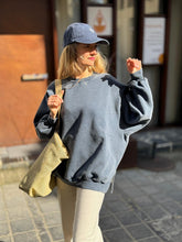 Charger l&#39;image dans la galerie, AME Ulla Oversized Sweatshirt | Vintage Navy
