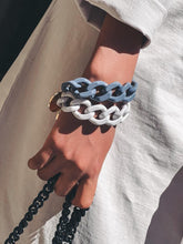 Charger l&#39;image dans la galerie, Chain Bracelet ICE WATCH Artic Blue médaillon argenté
